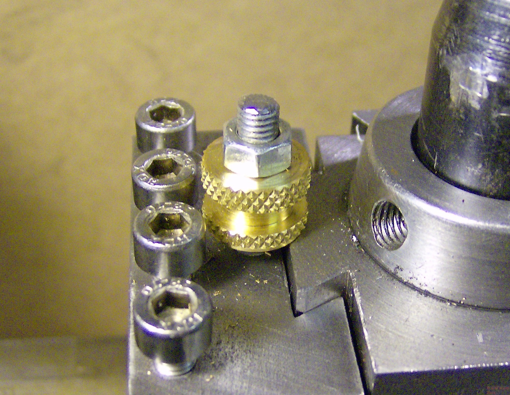 How the height setting buttons work